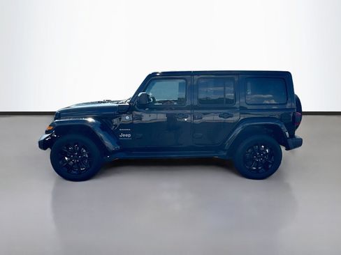 Used 2023 Jeep Wrangler Unlimited Sahara w/ Cold Weather Group AWD/4WD image 4