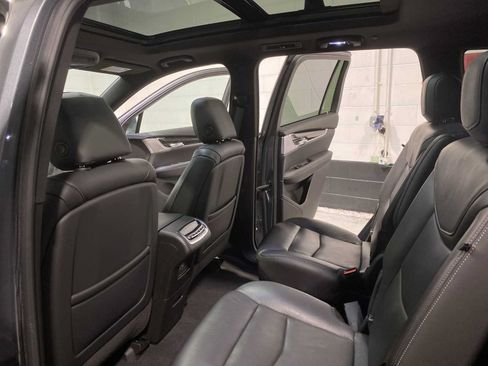 Used 2020 Cadillac XT6 Premium Luxury AWD/4WD image 12
