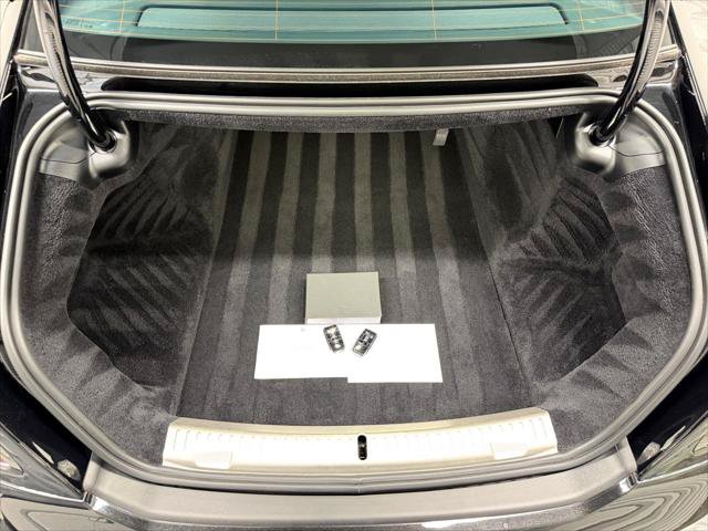 Used 2023 Rolls-Royce Ghost Black Badge w/ Black Badge Ghost Package AWD/4WD image 25