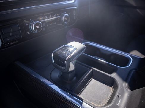 Used 2024 GMC Sierra 1500 Elevation image 18