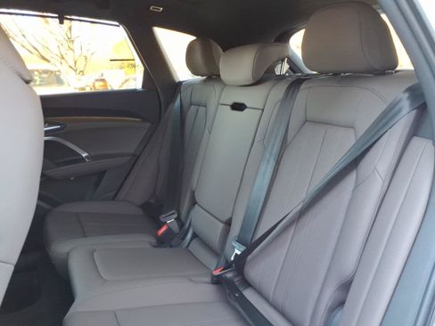 Certified 2025 Audi Q5 Premium AWD/4WD image 14