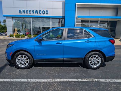 Used 2024 Chevrolet Equinox LT FWD image 2