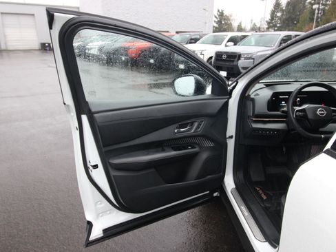 Certified 2023 Nissan Ariya FWD image 9