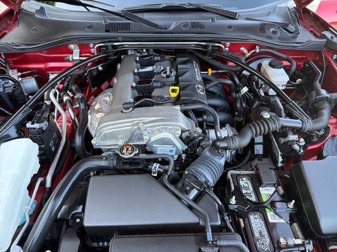 Used 2016 MAZDA MX-5 Miata Club RWD image 25
