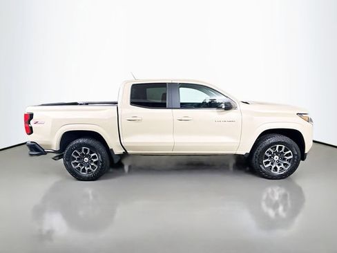 Used 2024 Chevrolet Colorado Z71 AWD/4WD image 5