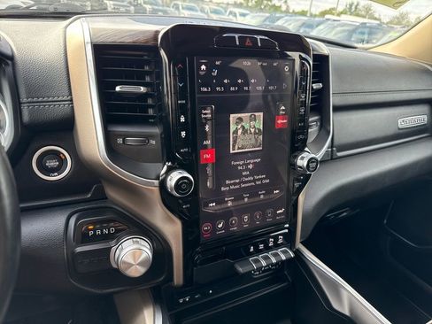 Used 2019 RAM 1500 Laramie image 18