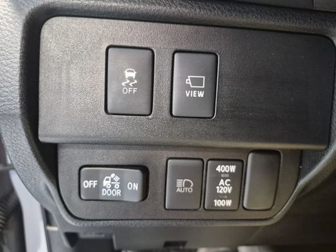 Used 2021 Toyota Tacoma TRD Off-Road w/ TRD Premium Off Road Package AWD/4WD image 24