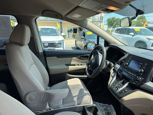 Used 2019 Honda Odyssey LX image 12