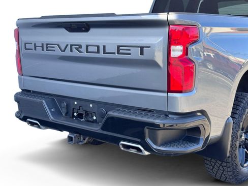 Used 2022 Chevrolet Silverado 1500 LT Trail Boss w/ Bed Protection Package image 5