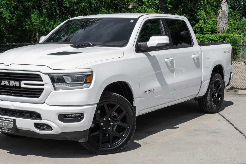 Used 2023 RAM 1500 Laramie AWD/4WD image 13