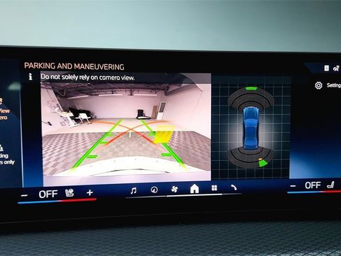 Used 2025 BMW 330i xDrive Sedan w/ Convenience Package image 42