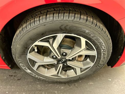 Used 2021 Kia Forte LXS image 8