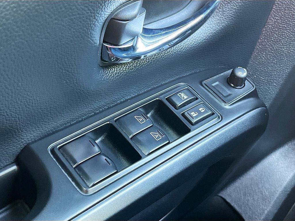 Used 2023 Nissan Titan PRO-4X w/ Off Road Protection Package AWD/4WD image 18