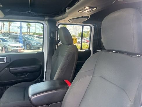 Used 2020 Jeep Gladiator Sport w/ Quick Order Package 24S AWD/4WD image 19
