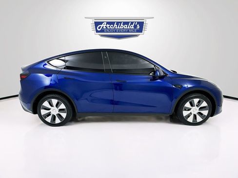 Used 2024 Tesla Model Y Long Range image 8