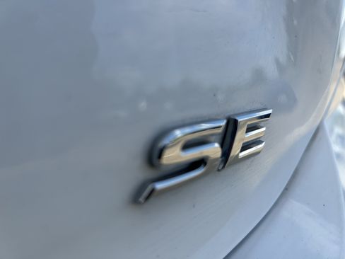 Used 2025 Toyota Camry SE FWD image 10