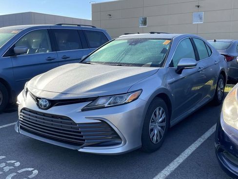Used 2023 Toyota Camry LE image 2