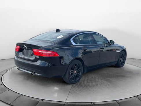 Used 2019 Jaguar XE Premium image 5