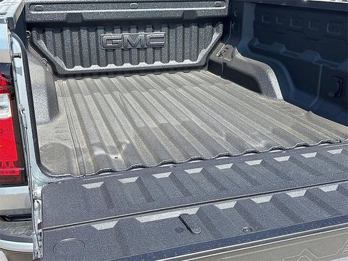 Used 2026 GMC Canyon AT4 w/ AT4 Premium Package image 9