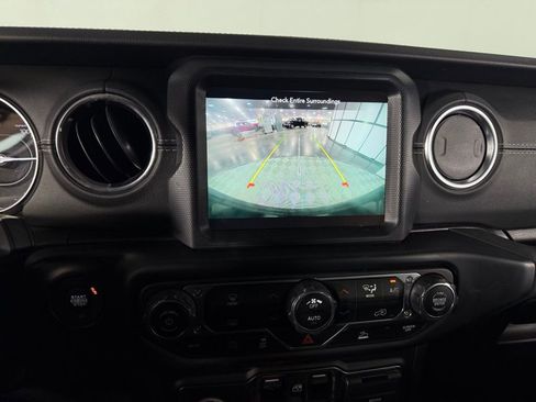 Used 2021 Jeep Wrangler Unlimited Sahara image 18