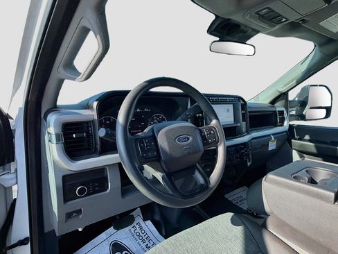 Used 2024 Ford F350 XL AWD/4WD image 11
