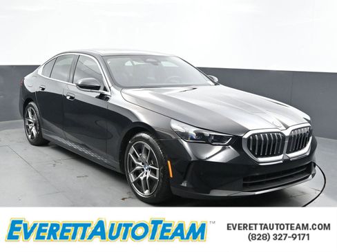Used 2024 BMW i5 eDrive40i w/ M Sport Package image 1