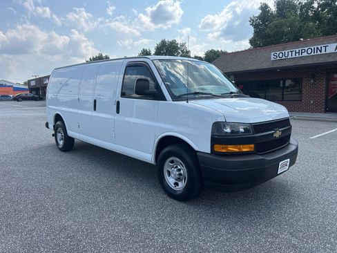 Used 2020 Chevrolet Express 2500 Extended w/ Enhanced Convenience Package RWD image 3