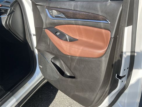 Used 2019 Buick Enclave Avenir w/ Avenir Technology Package image 12