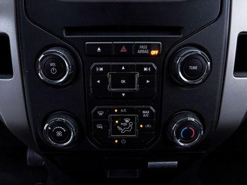 Used 2014 Ford F150 XLT w/ XLT Chrome Package image 17