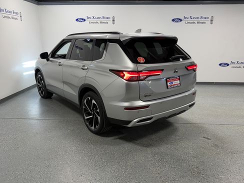 Used 2024 Mitsubishi Outlander SE AWD/4WD image 29