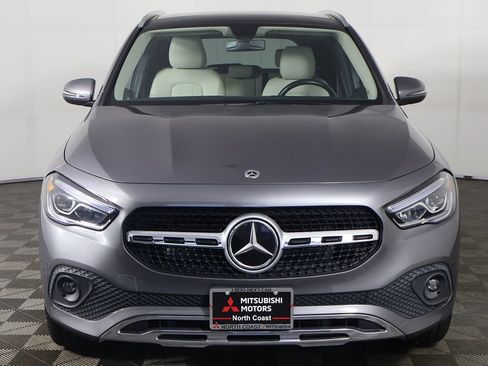 Used 2023 Mercedes-Benz GLA 250 4MATIC w/ Premium Package image 11