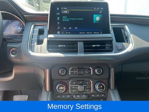Used 2024 Chevrolet Suburban High Country AWD/4WD image 23