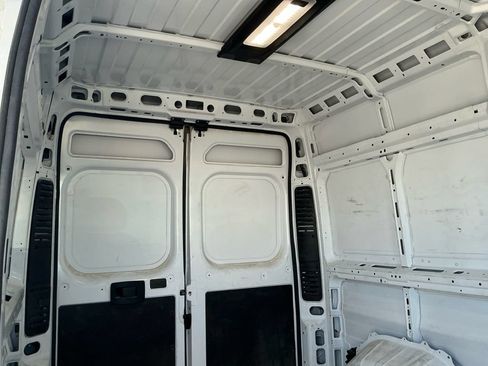 Used 2025 RAM ProMaster 2500 w/ Convenience Group FWD image 24
