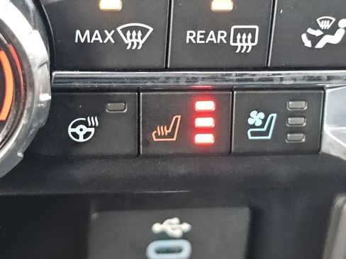 Used 2024 Ford F450 Lariat w/ Snow Plow/Camper Package image 13