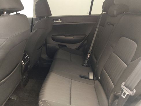 Used 2021 Kia Sportage LX image 18