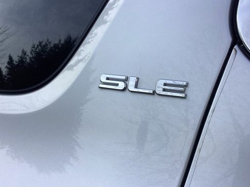 Used 2019 GMC Acadia SLE w/ Driver Alert Package I image 11