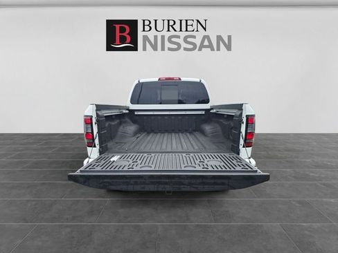 Used 2023 Nissan Frontier PRO-4X w/ Pro Convenience Package AWD/4WD image 9