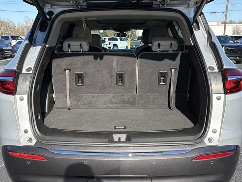 Used 2018 Buick Enclave Essence image 30