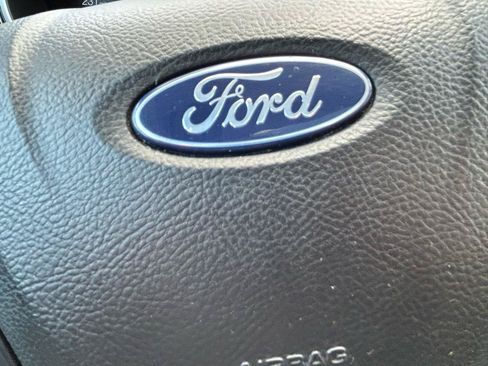 Used 2019 Ford Fusion SEL FWD image 21