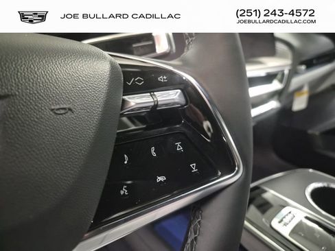 New 2026 Cadillac Lyriq Premium Luxury w/ LPO, Floor Liner Package image 20