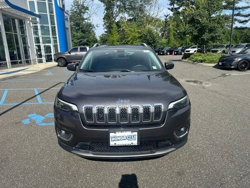 Used 2019 Jeep Cherokee Limited AWD/4WD image 3