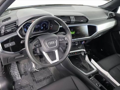 Certified 2025 Audi Q3 2.0T Premium Plus w/ Premium Plus Package AWD/4WD image 7