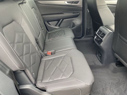 New 2026 Volkswagen Atlas Cross Sport SE image 9