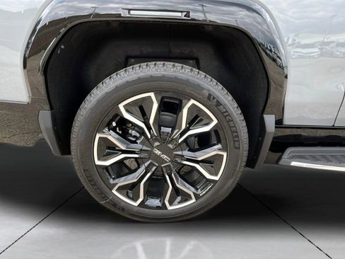 New 2024 GMC Sierra EV Denali image 40