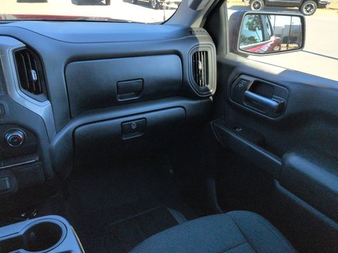 Used 2020 Chevrolet Silverado 1500 Custom w/ Custom Value Package image 16