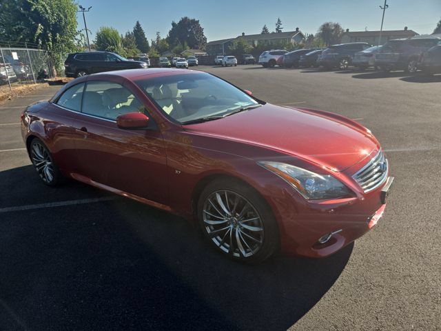 Used 2014 INFINITI Q60 Convertible w/ Premium Package RWD image 12