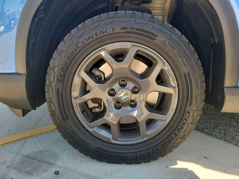 Used 2023 Honda Pilot TrailSport image 26