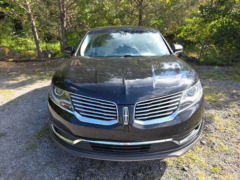Used 2018 Lincoln MKX Reserve w/ Lincoln MKX Climate Package AWD/4WD image 2