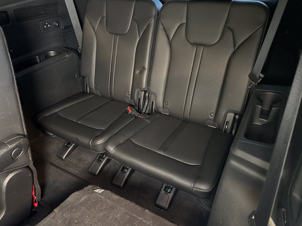 Used 2023 Kia Sorento SX AWD/4WD image 22
