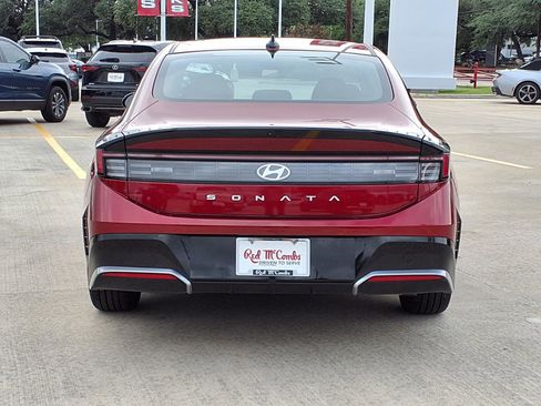 Used 2025 Hyundai Sonata SEL FWD image 6